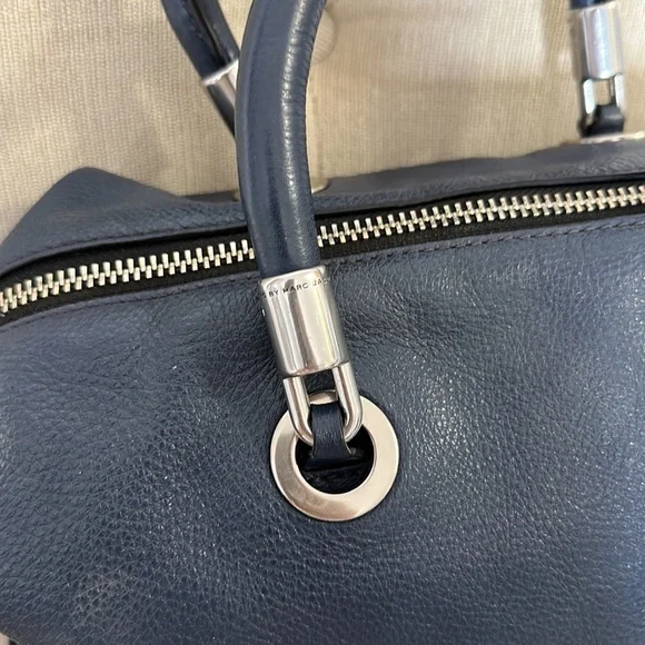MARC JACOBS leather shoulder bag - Picture 8 of 9